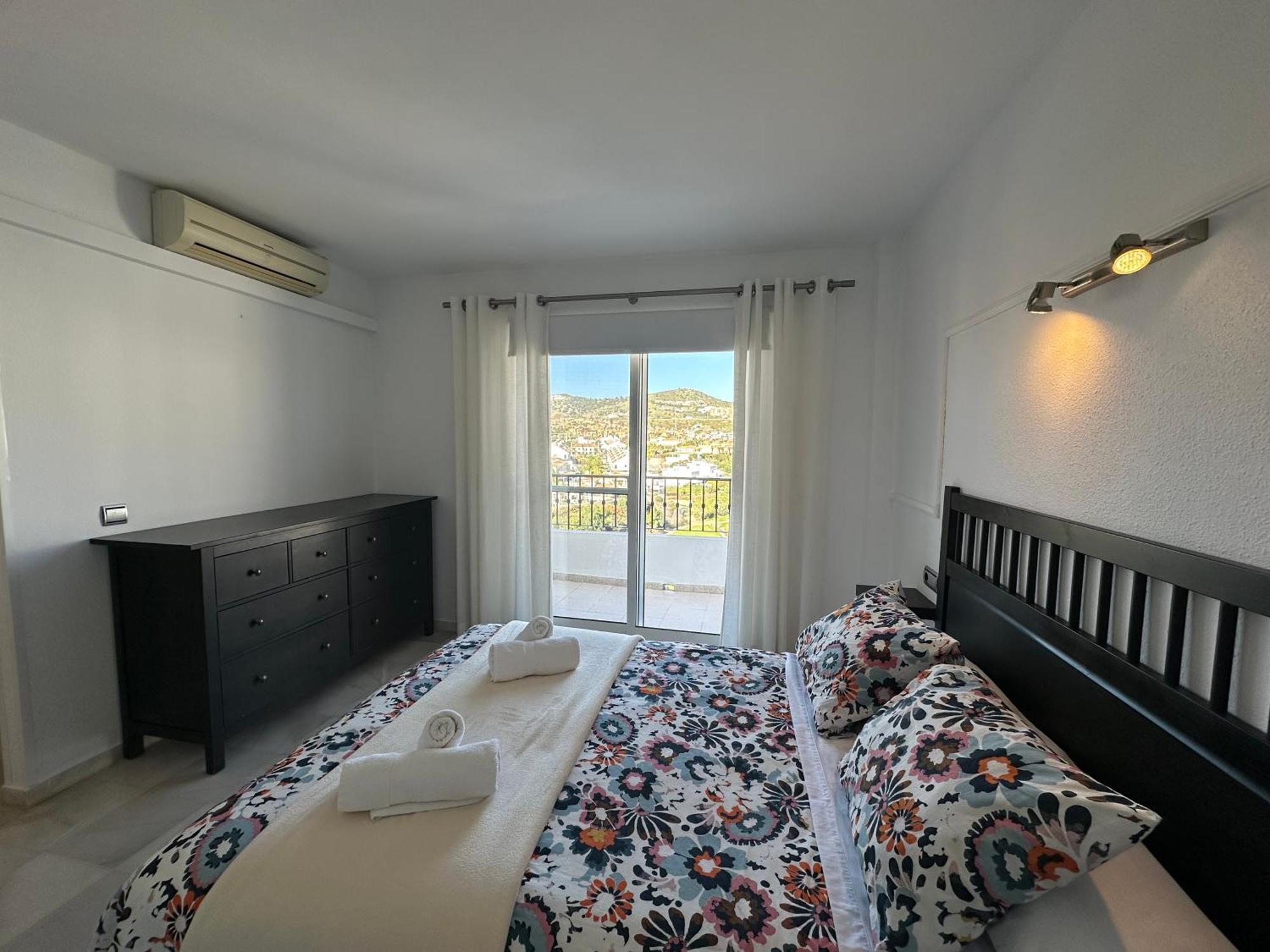 Luminoso Atico Duplex Con Vistas Al Mar Apartment Малага Екстериор снимка