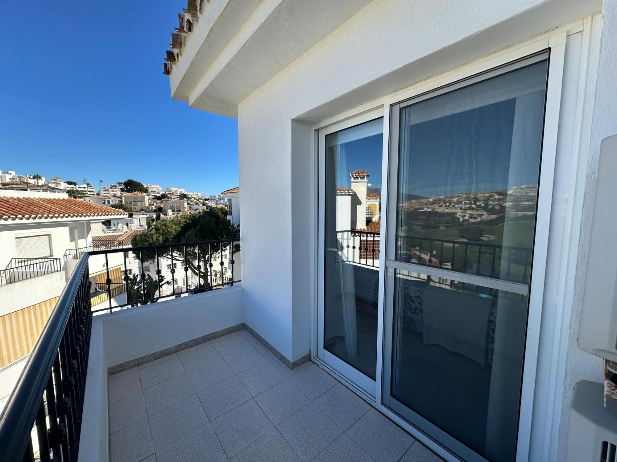 Luminoso Atico Duplex Con Vistas Al Mar Apartment Малага Екстериор снимка